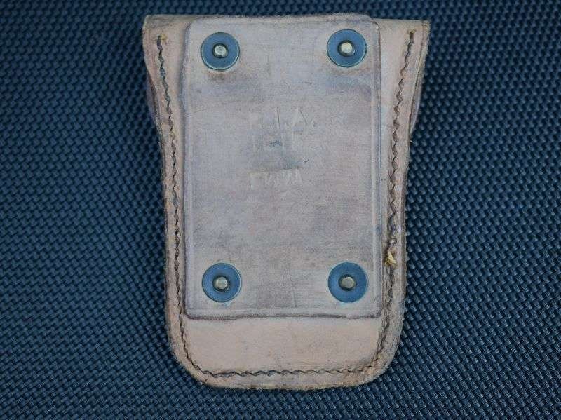 9) An Original M1904 US Army Leather Garrison Ammo Pouch With Eagle Snap Closure RIA 1915 — image 3