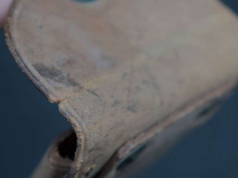 9) An Original M1904 US Army Leather Garrison Ammo Pouch With Eagle Snap Closure RIA 1915 — image 4