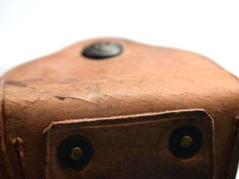 9) An Original M1904 US Army Leather Garrison Ammo Pouch With Eagle Snap Closure RIA 1915 — image 7