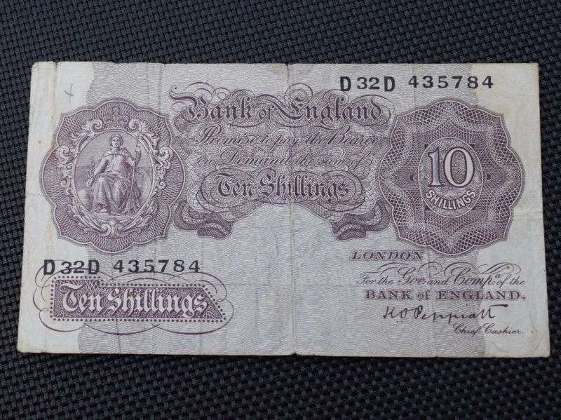 123) 2 Original WW2 Certificate of Post War Credit 1942-45 & Original Wartime 10 Shillings Bank Note — image 3