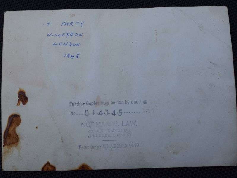 124) Interesting Original WW2 VE Day Street Party Willesden, London 1945 — image 3