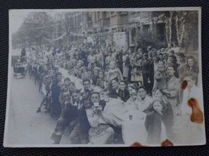 124) Interesting Original WW2 VE Day Street Party Willesden, London …