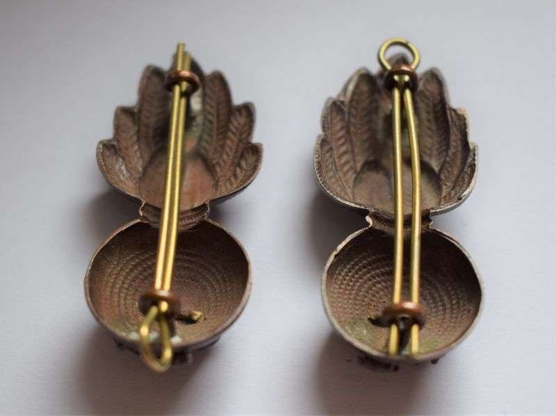 139) Excellent Original WW1 WW2 Royal Welch Fusiliers Officers Bronze Collar Badges — image 2