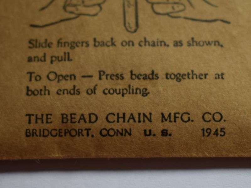 136) Good Original WW2 US Military Issue ID Tag, Dog Tag Chains. Unissued in 1945 Dated Packet — image 3