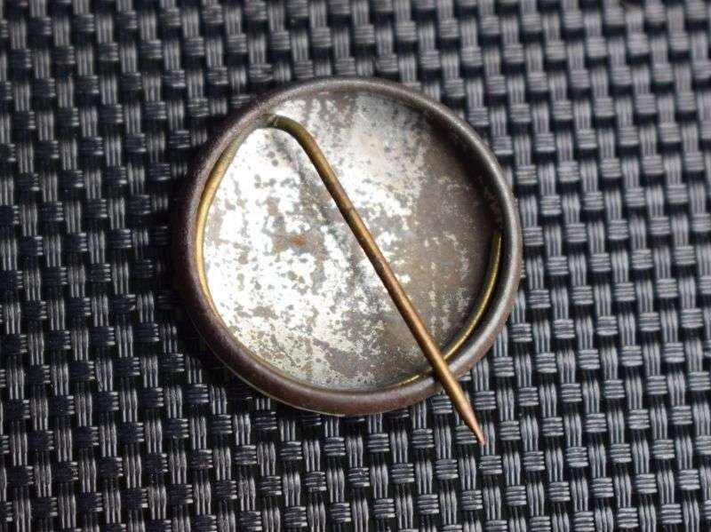 133) Excellent Original WW1 WW2 Celluloid Badge Hospital Saturday Fund Appeal — image 2