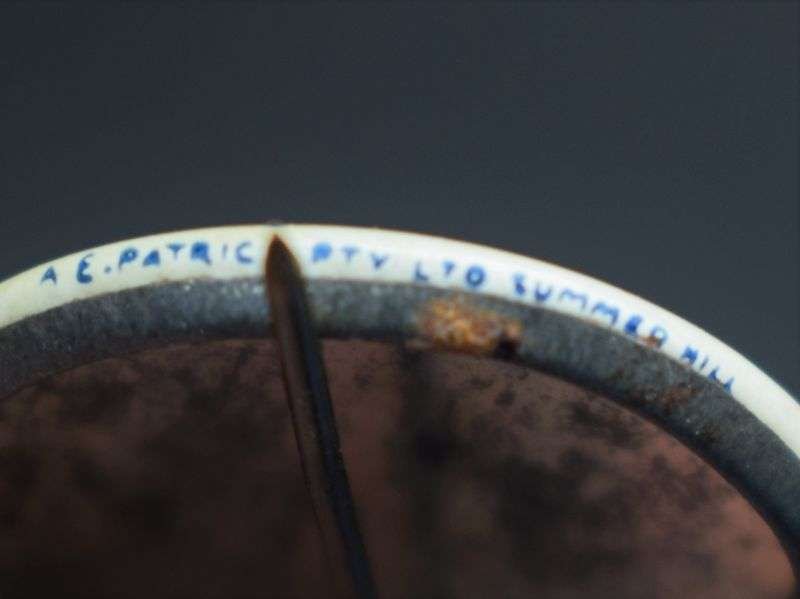 121) Excellent Original WW2 Celluloid Badge Comforts Fund Appeal Day — image 2