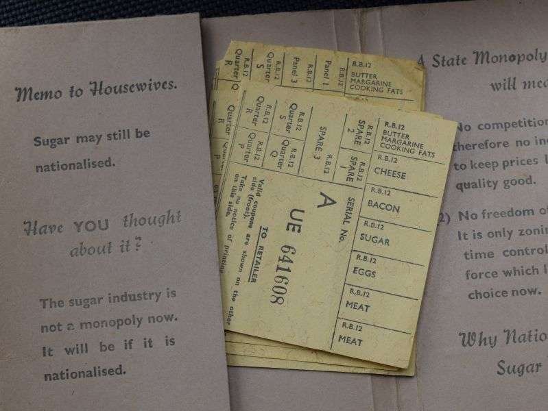 98) Good Original WW2 Era Tate & Lyle Ltd Complementary Ration Books Holder Wallet — image 3