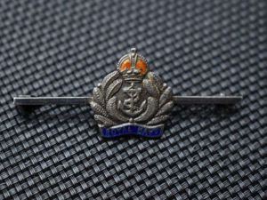 143) Nice Original WW1 WW2 Royal Navy Sterling Silver Sweetheart …