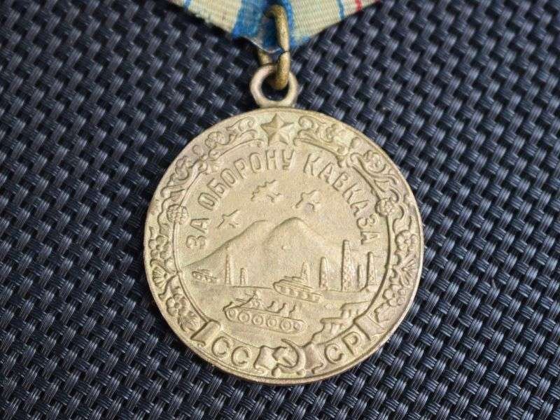 69) Nice Original WW2 Russian Military Medal for The Defence of Caucasus — image 4
