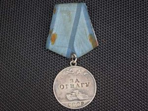 51) Nice Original WW2 Russian Military Medal for Bravery