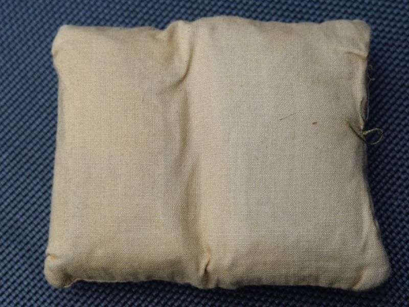 5) Good Un-issued WW2 British Army First Field Dressing 1945 — image 2