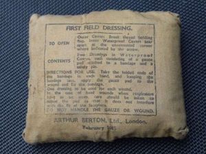 5) Good Un-issued WW2 British Army First Field Dressing 1945