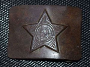 122) Excellent Original WW2 Russian Army Heavy Brass Belt Buckle