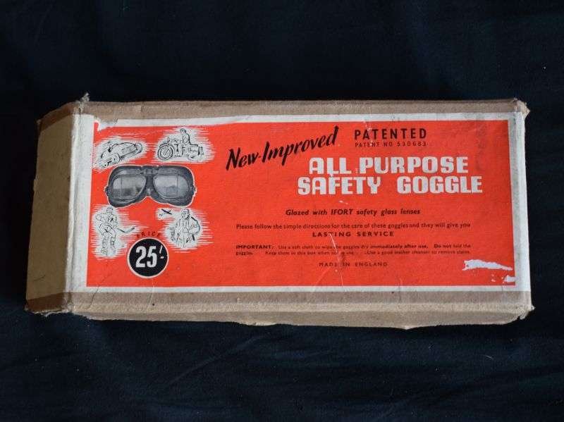 14) Excellent Original Vintage RAF MKVIII Flying Goggles & Later Box — image 14