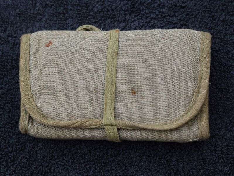 43) Excellent Original WW2 US Army Soldiers Sewing Kit Pouch & Contents — image 5