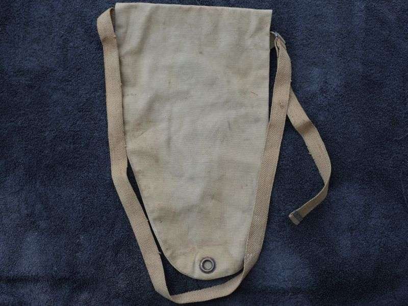 52) Excellent Original WW2 US Noncombatant Gas Mask Bag MIA2-I-I — image 2