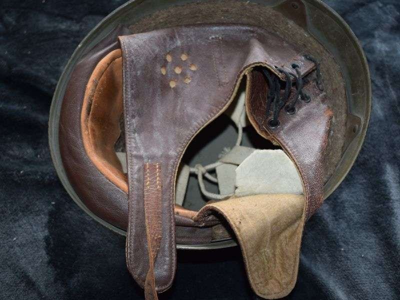 117) Nice Original WW2 British Military Issue Dispatch Riders Helmet BMB 1942 — image 9