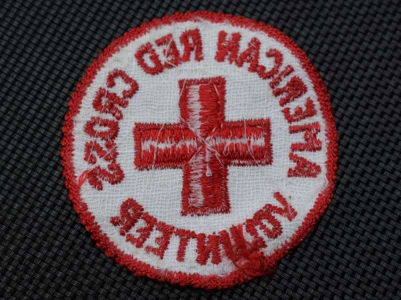 91) Good Original WW2 Era American Red Cross Volunteer Cloth Badge — image 2
