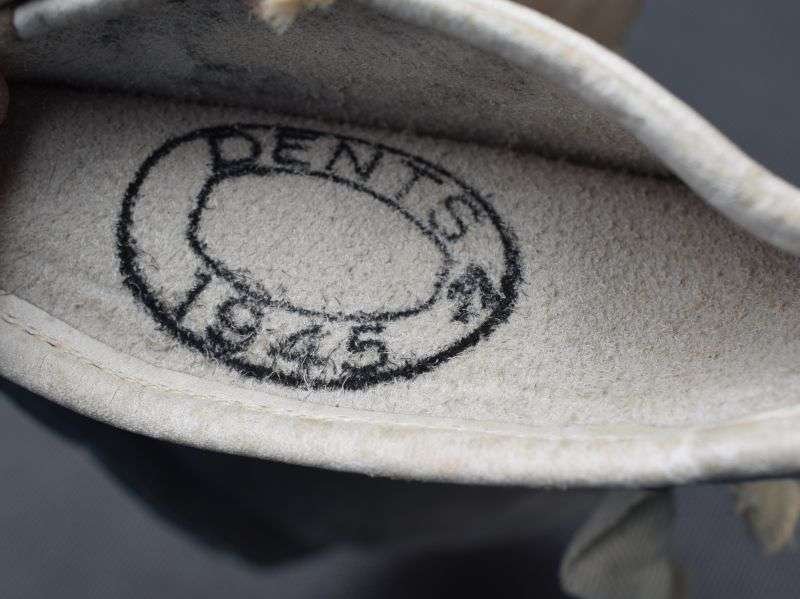 75) Excellent Unissued WW2 British Military Leather Mittens Dated 1945 — image 2