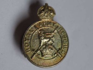 43) Excellent Original Hallmarked Silver Royal Army Reserve Lapel Badge …