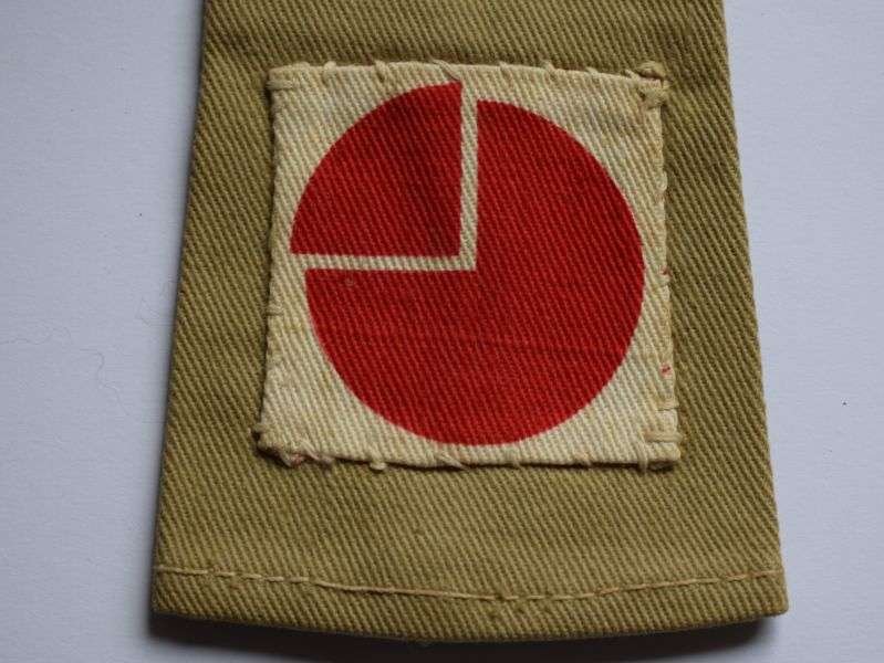 148) Good Original WW2 British Army 4th Infantry Division Epaulette Slide — image 2