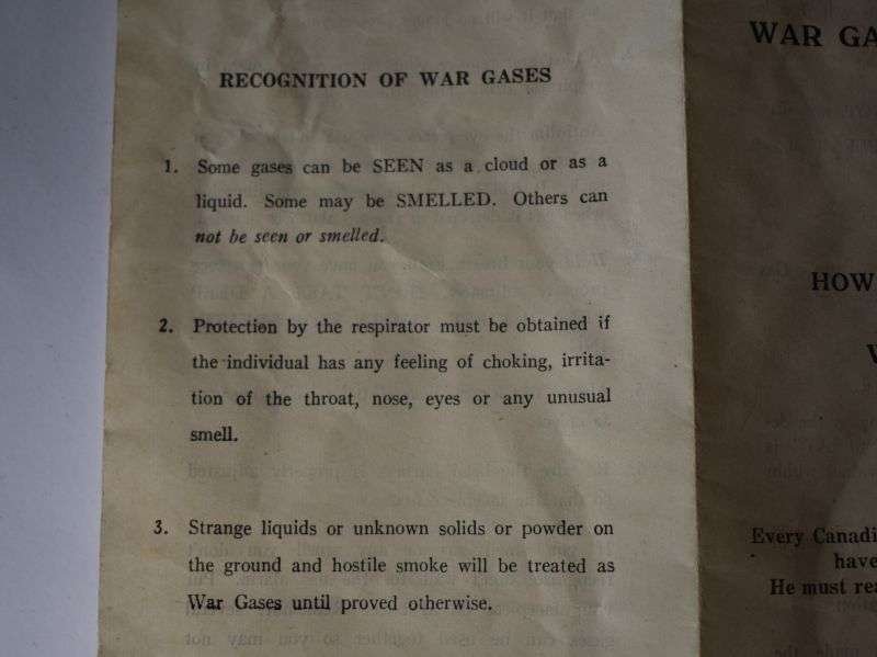 147) Good Original WW2 Canadian Soldiers Brief Notes on War Gasses & Sprays Leaflet to Carry with Respirator — image 3