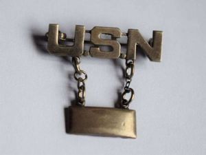 130) Excellent Original WW2 US Navy Pin Back Sweetheart Brooch