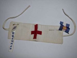 118) Lovely Original WW1 WW2 Female Medics Armlet & Silk …