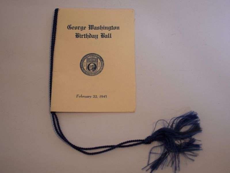 116) Nice Original WW2 Collection to US School Girl Turned Military Nurse — image 17