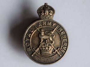 46) Good Original Royal Army Reserve Lapel Badge Hallmarked Silver …