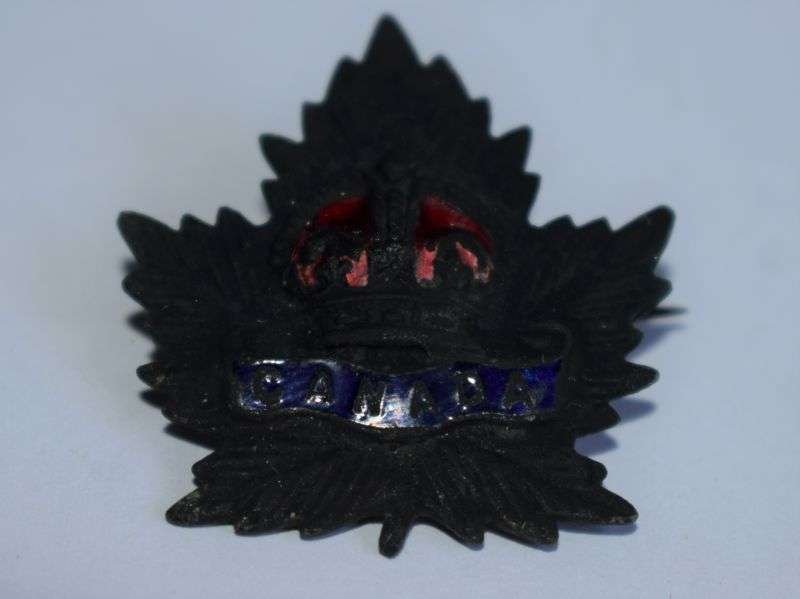 34) Original WW1 WW2 Canadian Sweetheart Brooch In an Unusual Matt Black Colour — image 4