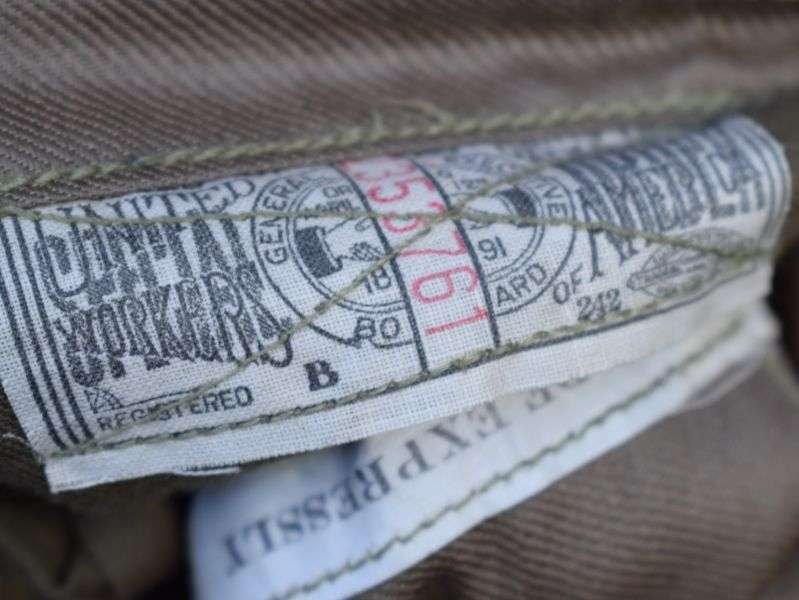 10) Excellent Original WW2 US ROTC Field Artillery Officers Jacket & Original Insignia — image 10