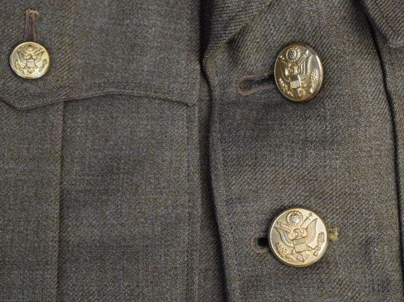 10) Excellent Original WW2 US ROTC Field Artillery Officers Jacket & Original Insignia — image 5