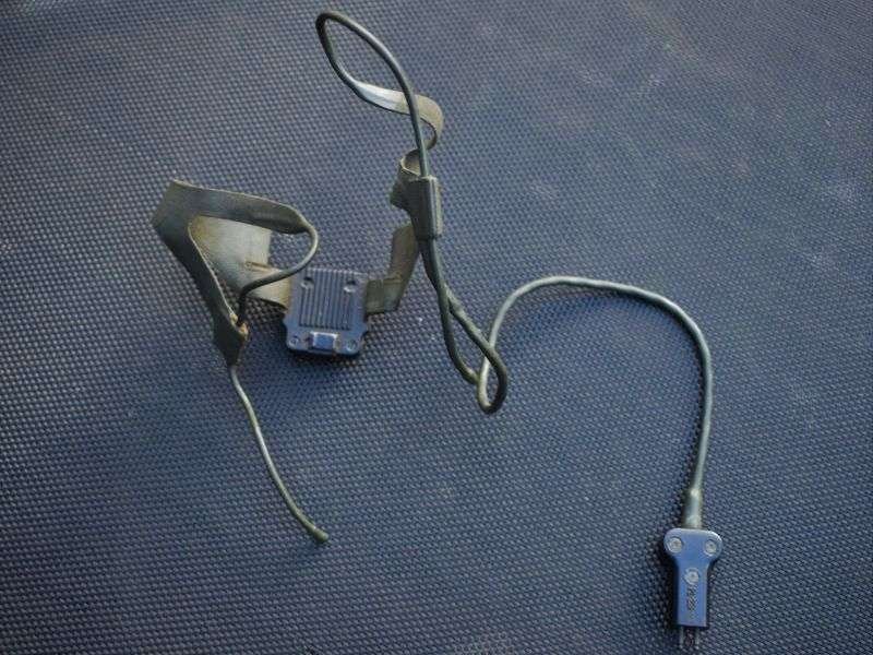 22) Good Original WW2 US Military Issue T-45 Lip-Microphone 1943 — image 4