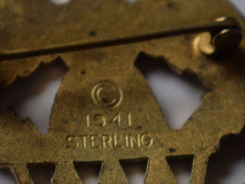 38) Lovely Original WW2 US Massachusetts Women's Defence Corps Pin Badge 1941 — image 2