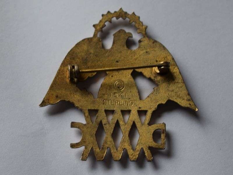 38) Lovely Original WW2 US Massachusetts Women's Defence Corps Pin Badge 1941 — image 3