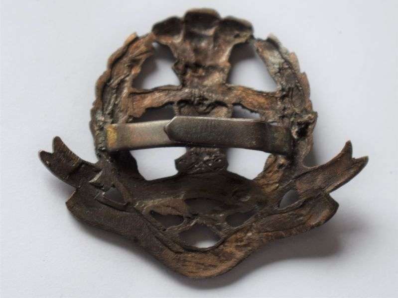 47) Nice Original WW1 WW2 Middlesex Regiment Officers Bronze Cap Badge — image 2