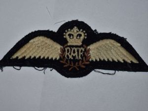 140) Good Original Post WW2 Uniform Removed RAF Pilots Wings …