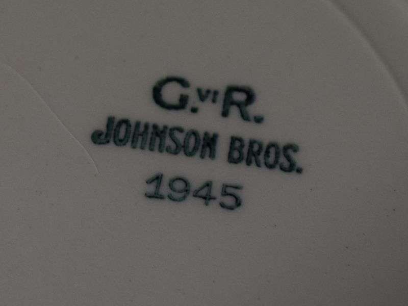 107) Original WW2 British Army Porcelain Plate/Bowl GRVI 1945 — image 3