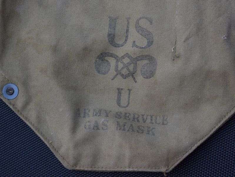 42) Good Original WW2 US Army Service Gas Mask Bag. — image 2