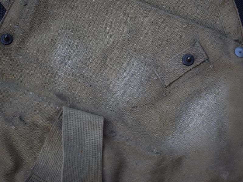 42) Good Original WW2 US Army Service Gas Mask Bag. — image 6