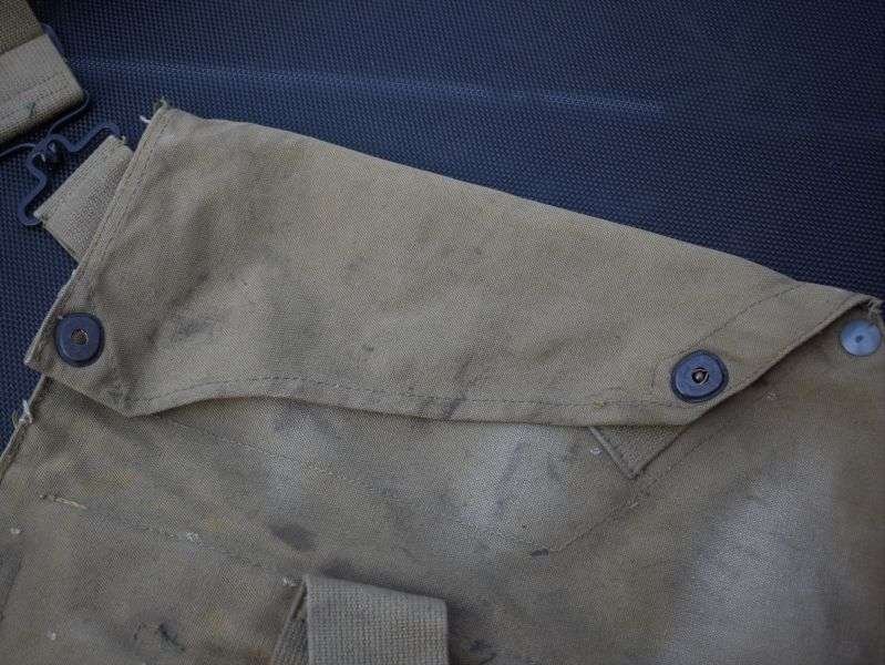 42) Good Original WW2 US Army Service Gas Mask Bag. — image 7