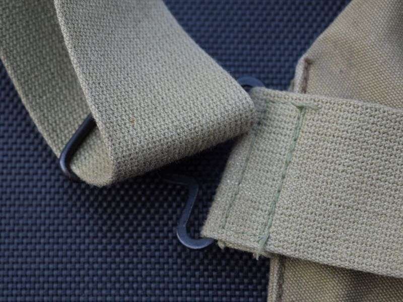 42) Good Original WW2 US Army Service Gas Mask Bag. — image 8