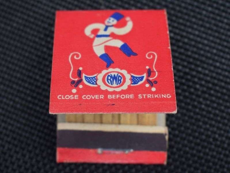 127) Original WW2 US Match Book RWR. Russian War Relief — image 4