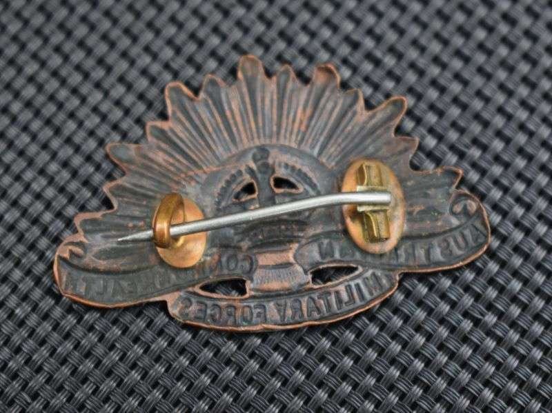 107) Original WW1 WW2 Australian Collar Badge Converted To Sweetheart Brooch — image 2