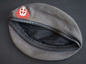 10) Original Post WW2 1950s-60s QARANC Beret & Staybright Badge
