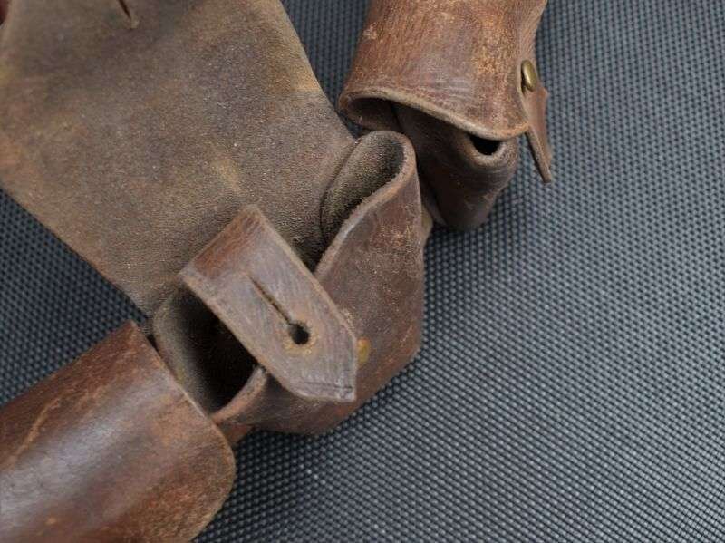 1) Good Original Indian Made British 1903 Pattern 9 Pocket Leather Bandolier 1921 — image 3