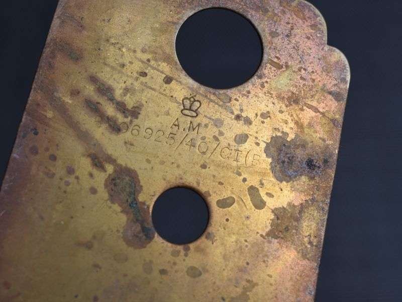 44) Good Original WW2 Air Ministry Marked Button Polishing Stick 1940 — image 3