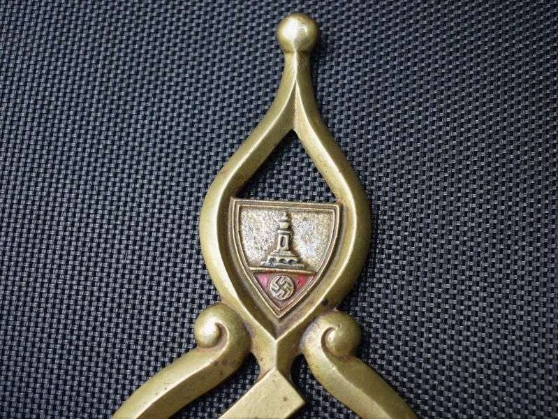 97) Excellent Original WW2 Era Nazi WW1 Veterans Flag Pole Top — image 11