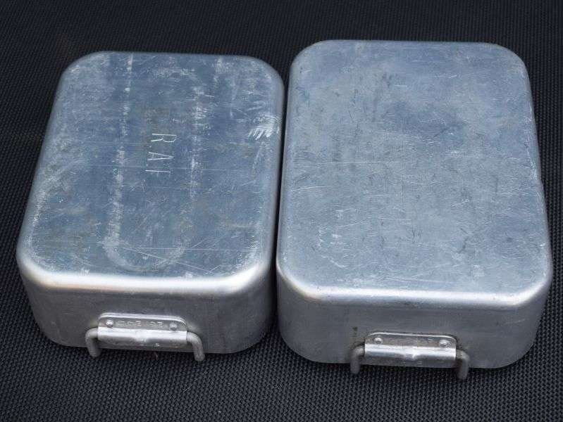 38) Excellent Unissued RAF Issue Korean War era Mess Tins Dated 1951 — image 5
